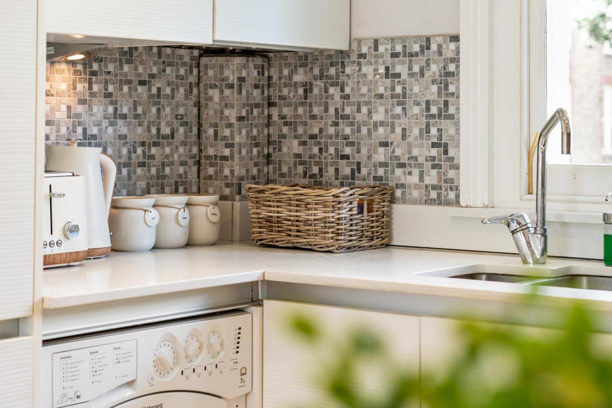 Hidden Gem In Central Location - Beautiful 2 Bed Londra Exterior foto